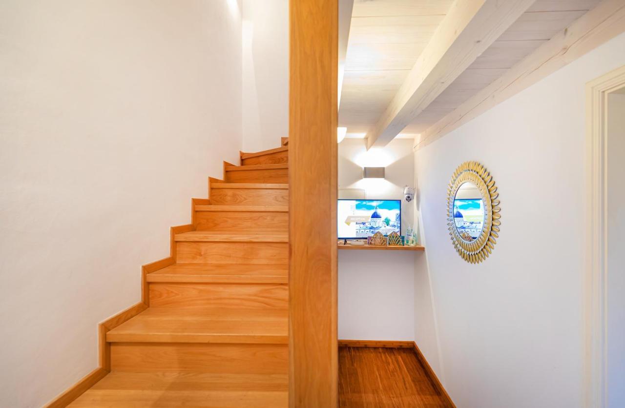 Rafael & Old Town By Duhomes Apartma *